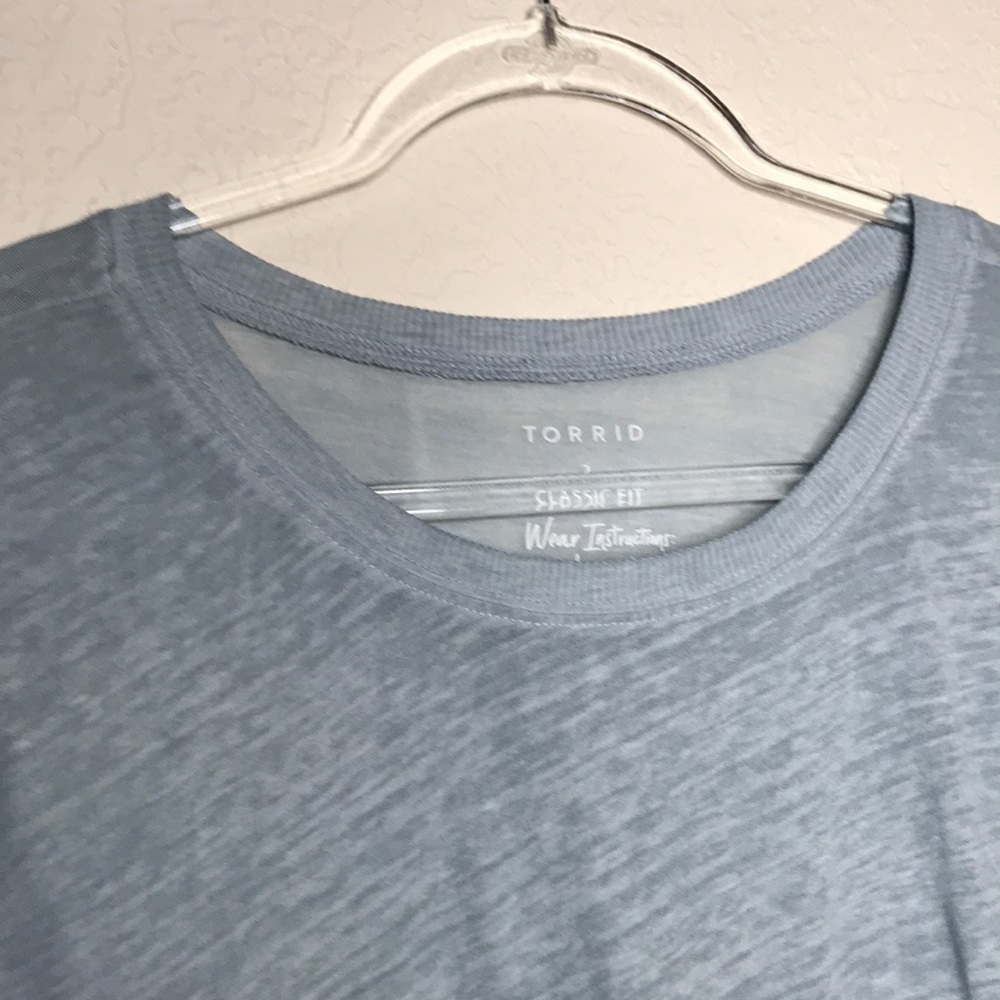 C
Torrid size 2 classic fit cotton blend burnout T-shirt blue gray 2x - Picture 3 of 7